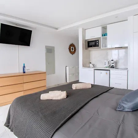 アパート Homely, Fully-equipped Studio Near The Ocean, 417
