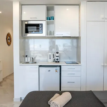 Homely, Fully-equipped Studio Near The Ocean, 417 * Playa Feñabe